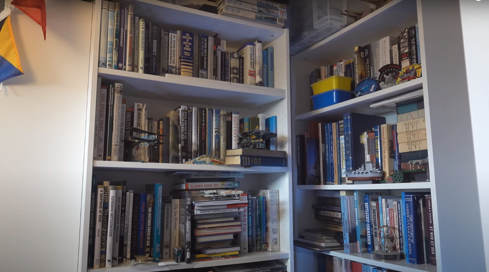 meeting-backgrounds/drachinifel-006-library-Royal Navy top.jpg